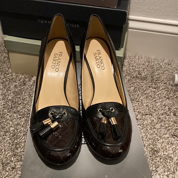 Franco Sarto Brown/black patent Leather Pump. - Picture 10 of 12